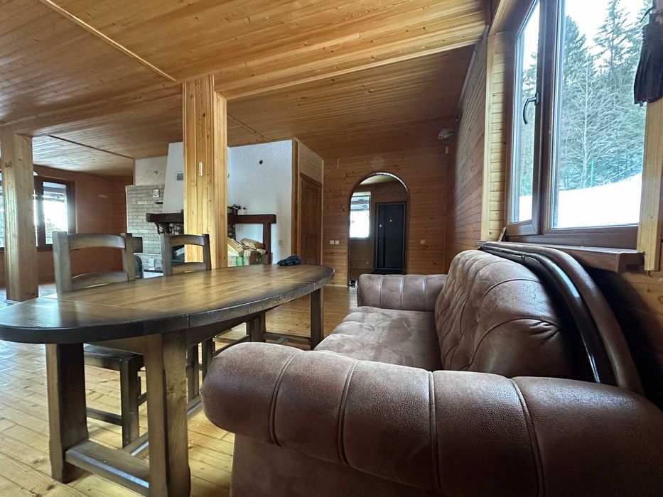 Каркасний будинок с.Буковець 145 кв + 9 соток