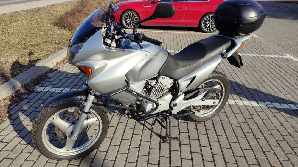 Hond Varadero 125