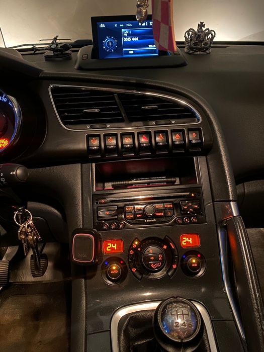 Пежо 3008 2014р 1.6тді 260км