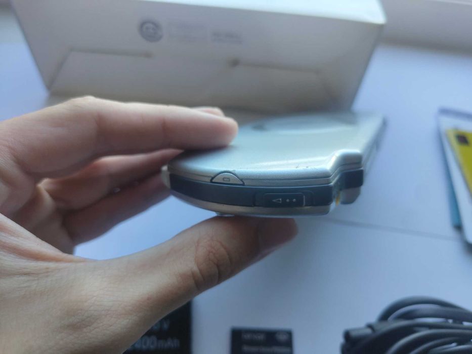 PSP-2000 Ice Silver 4Gb
