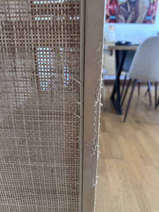 Aparador Sklum com alguns defeitos