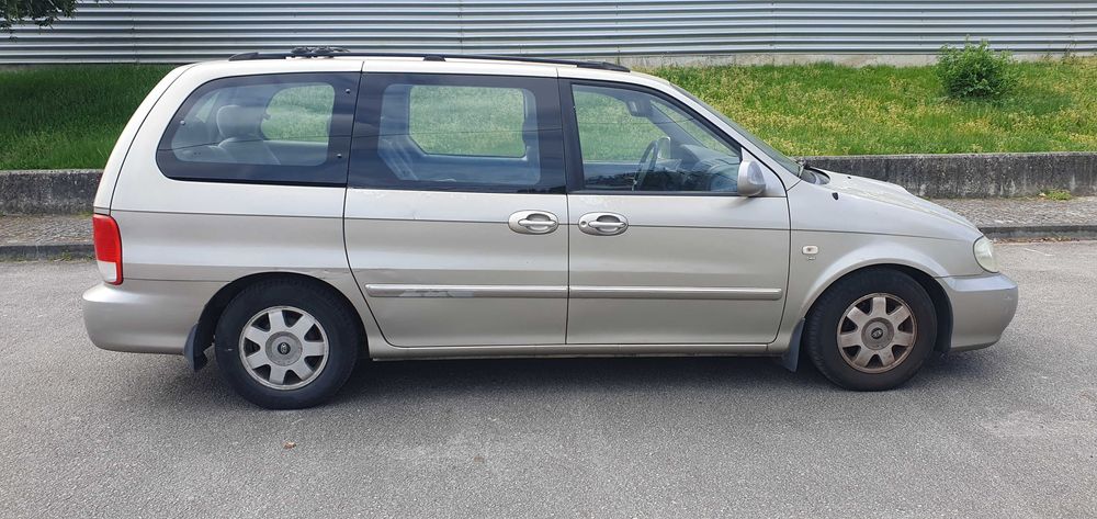 KIA Carnival 2002