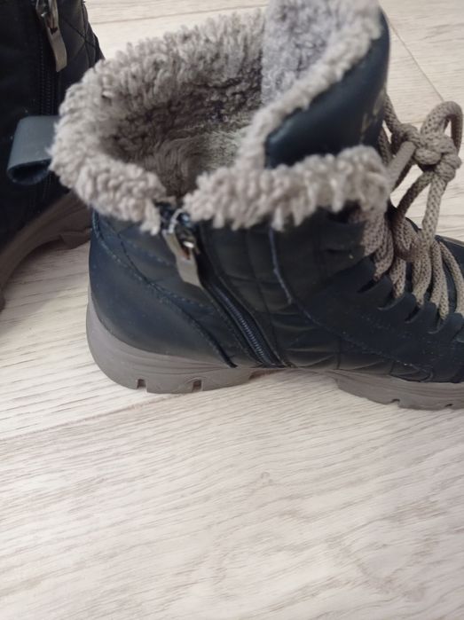 Зимові ботинкі,38 розміру