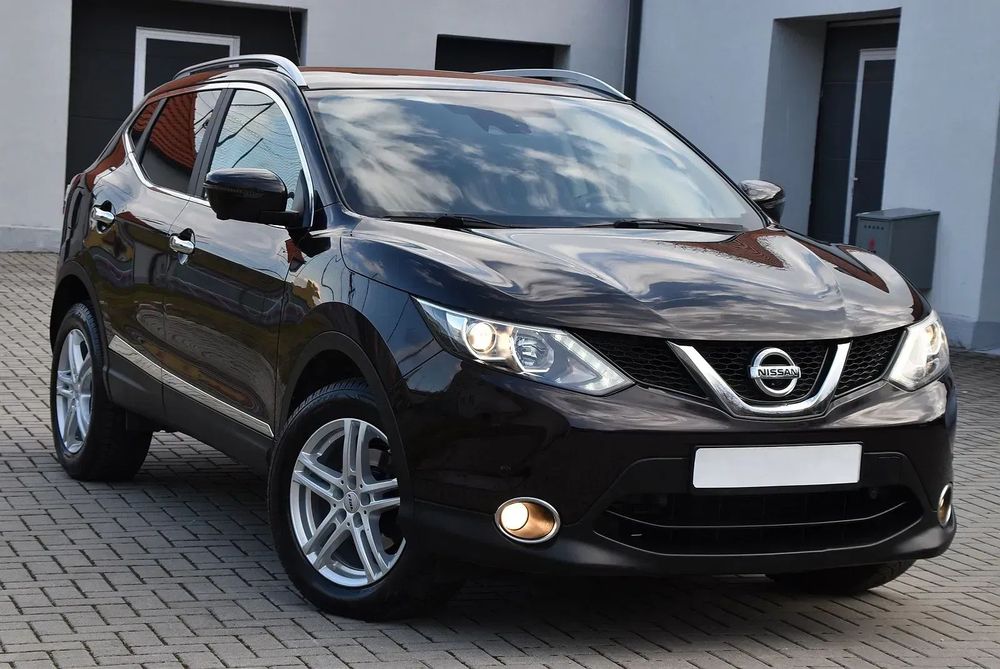 Nissan Qashqai TECNA Navi/Kame360/Xen/LED/Panor/Alu17/KeyLess/Klimatr/Temp/Parktr/BZW