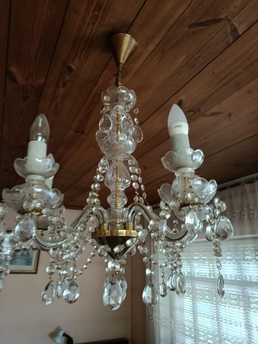 Хрустальная люстра