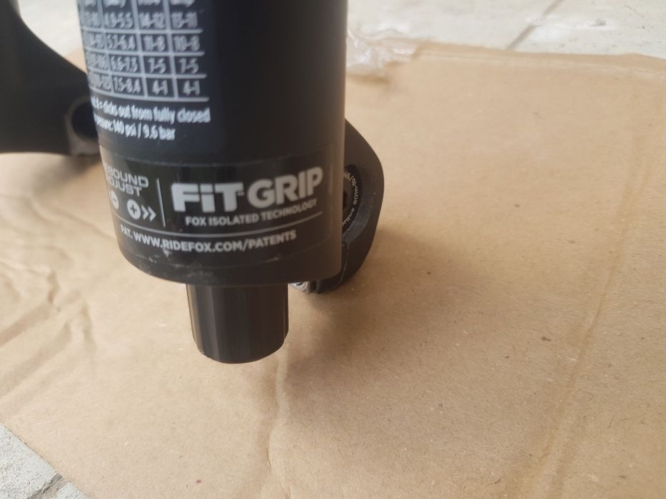 Вилка Fox 38 performance 27.5+ 29 Rock shox zeb