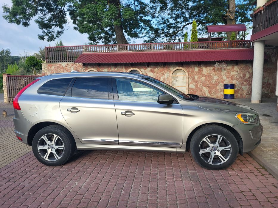 Продаю автомобіль Volvo XC 60
