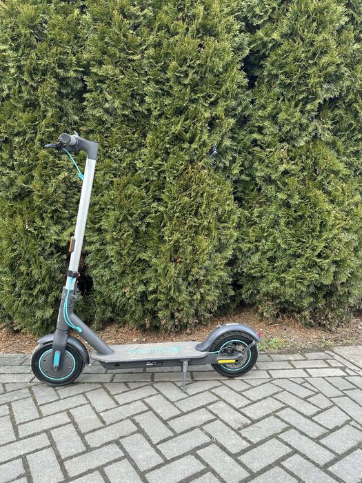 Hulajnoga elektryczna Motus Scooty 10 Lite 350W na gwarancji