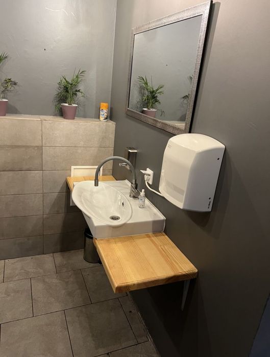 Ресторан, Паб, ЖК ВЕНЕЦІЯ. Метро Іподром. 122м².  Літня Тераса.