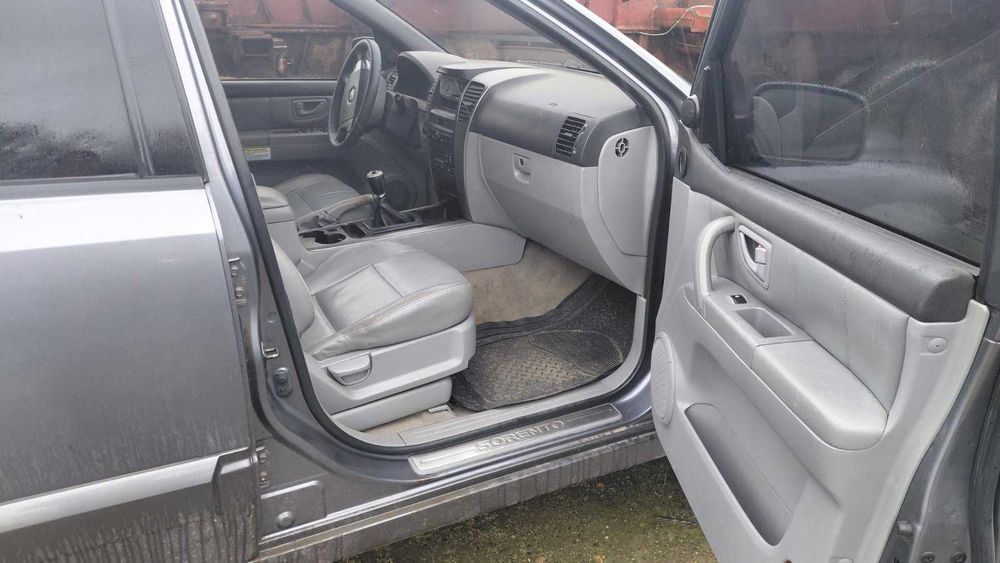 Разбираем KIA SORENTO 2.5TD