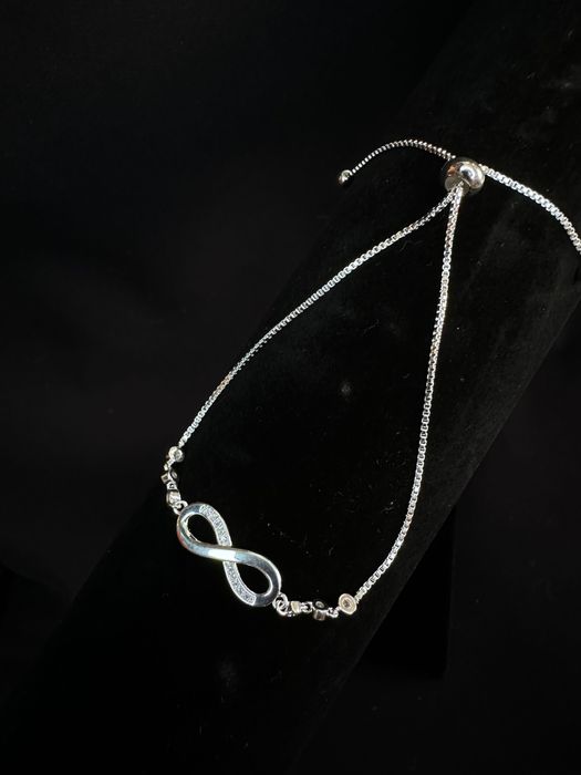 Срібний браслет безкінечність. Браслет 925 . Браслет новий