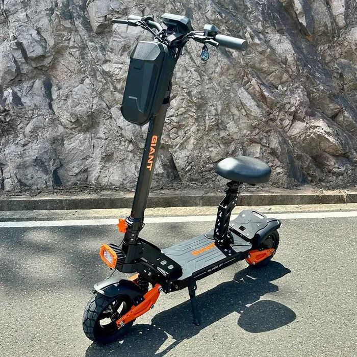 Електросамокат GIANT Blade GT 48V 18Ah 1600W Задньопривідний