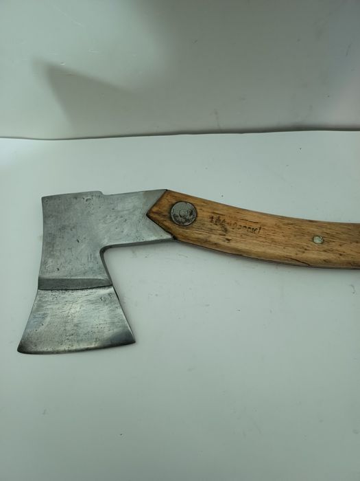 Продам    сокиру