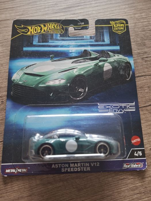 Hot Wheels Premium Car Aston Martin V12 Speedster HKC78