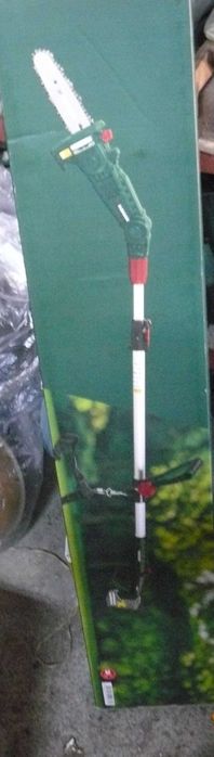 Narzędzia ogrodowe i piła z wysięgnikiem 4 meter