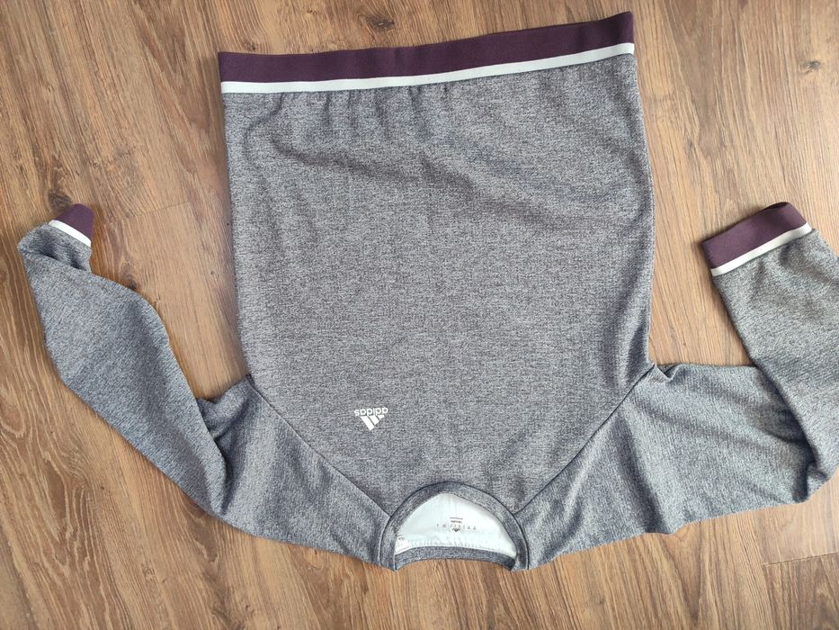 кофтинка Adidas розмір М