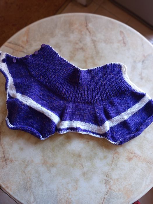 Манишка вязаная теплая