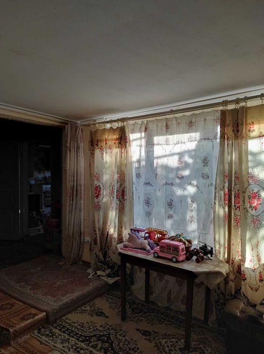 Добротный дом у границы города - в Латовке (Котовке)