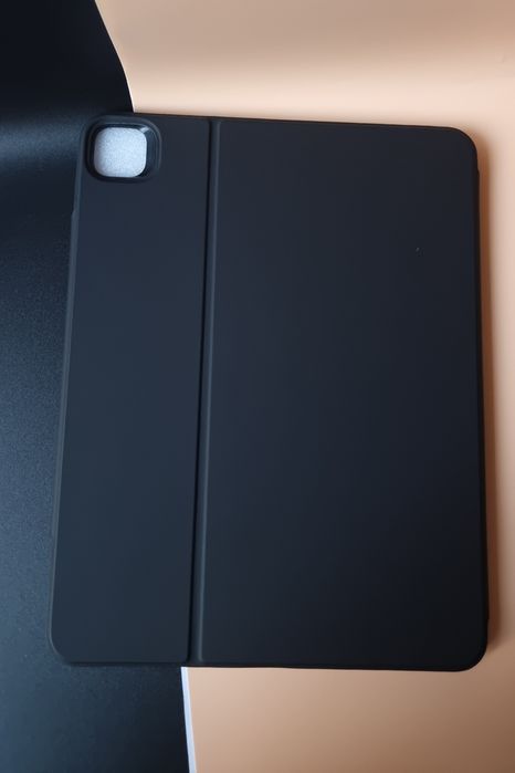 Etui ESR do iPad Pro 13" (7. generacji, 2024)