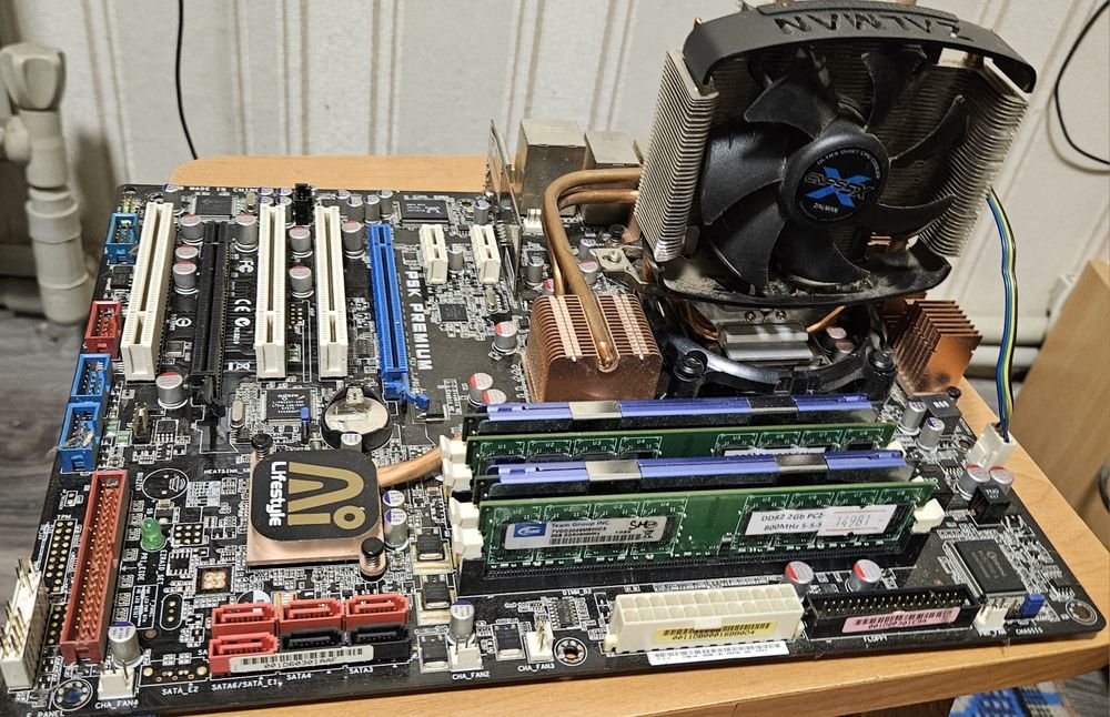 Продам Asus p5k premium/WI-Fi-AP процессор Q9650 и ОЗУ  8GB
Шукали ра