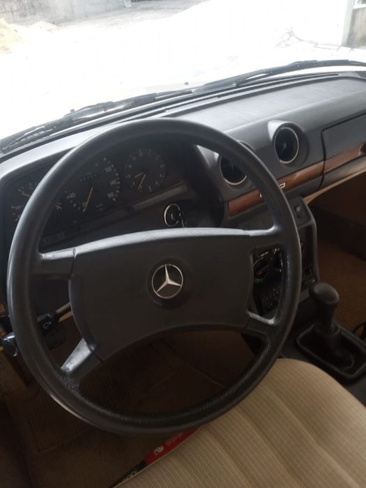 Mercedes W123  Impecavel
