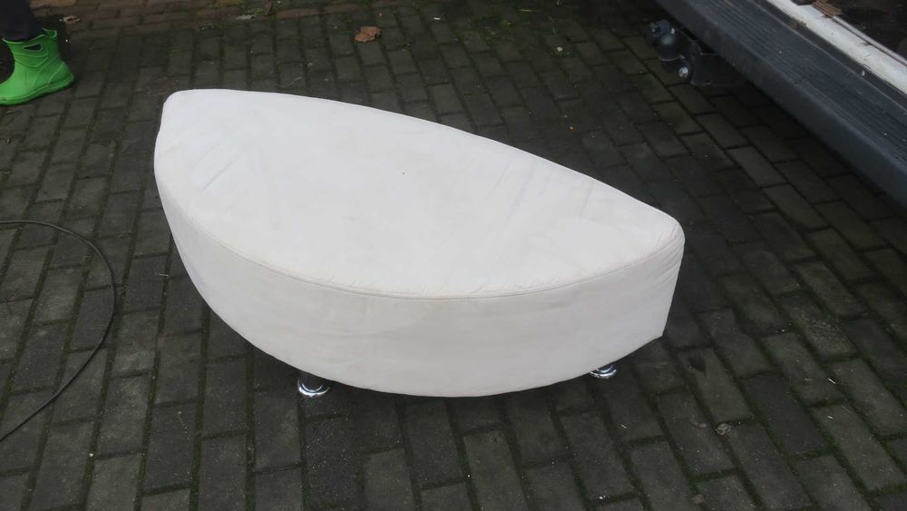 Duża pufa do przedpokoju pokoju