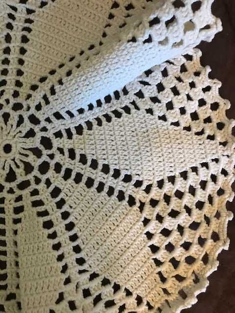 Naperon em renda antigo