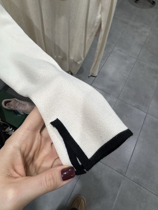 Светр тонкий від Зара