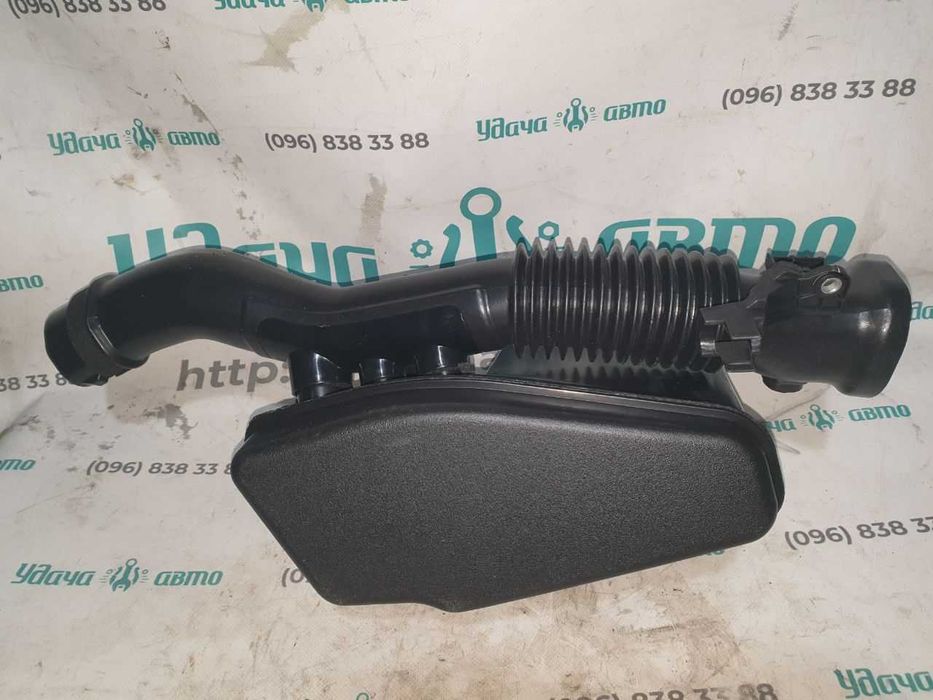 Воздухоприемник Toyota Prius  1775037010