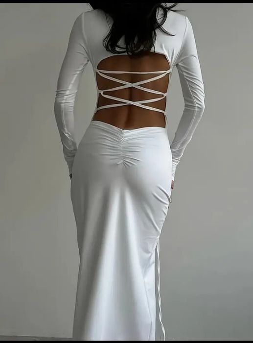 Платье изящное вечернее