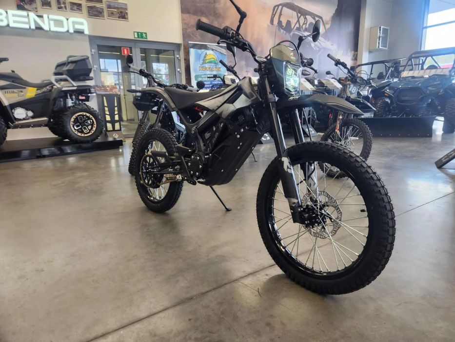 RFN ARES RS Dwa Motocykle w jednej skorupie  Dostępny w Salonie Kraków