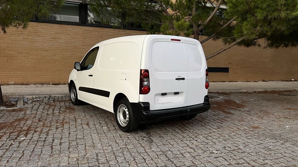 Peugeot Partner  1.6 hdi  3 lugares / 2016 Sem Adblue
