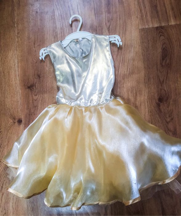 Сукня святкова на дівчинку