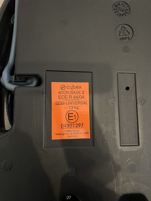 Fotelik łupina  Cybex Aton 5 z bazą