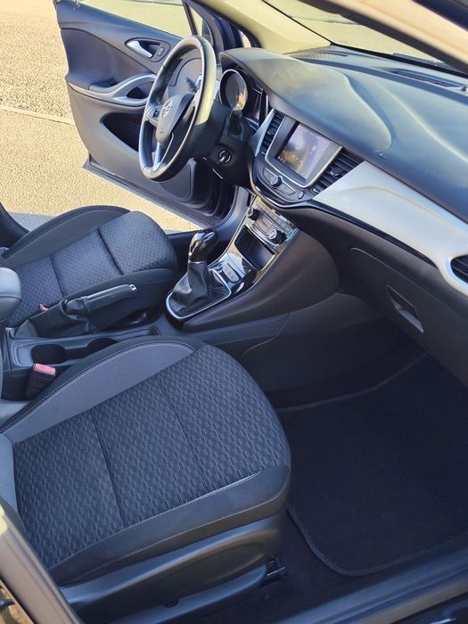 Opel Astra 1.2T Nacional 65000kms