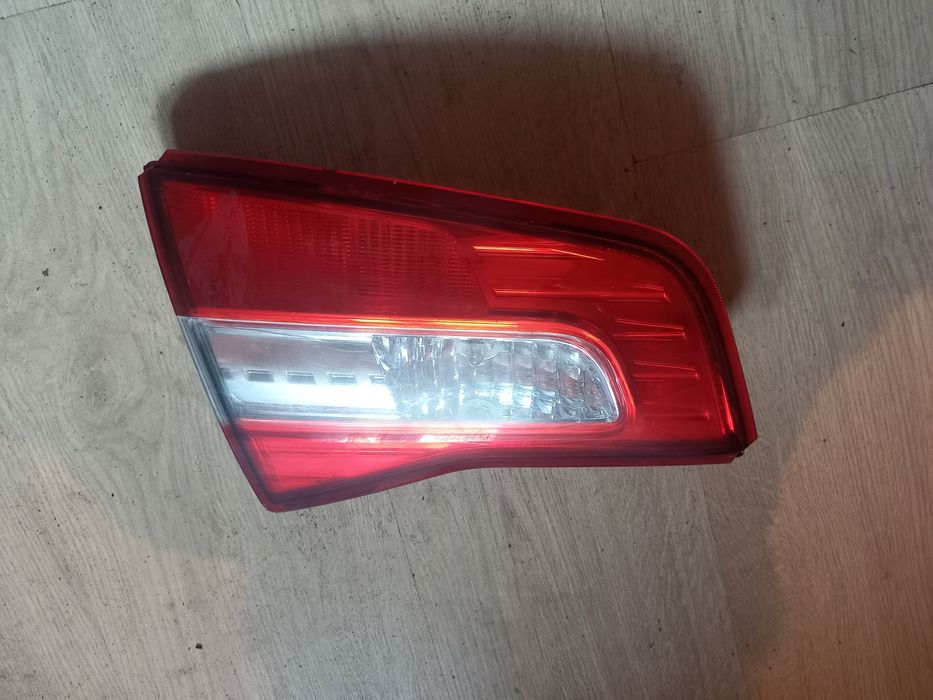 Продам 2 правих Фонаря на Samsung QM 6 Reno Koleus 2012 года