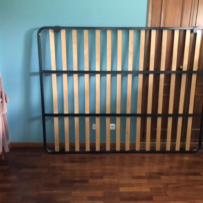 Estrado, cama de casal a baixo preço