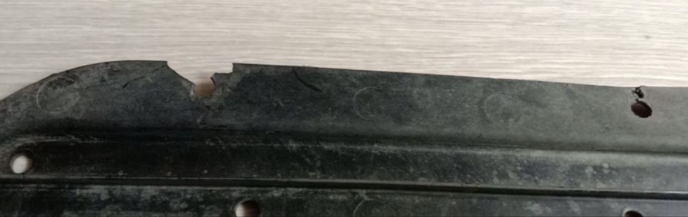 Пластиковая защита картера двигателя для автомобиля Mitsubishi Colt VI