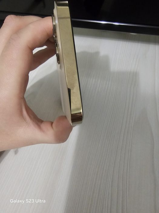 Продам айфон 12 про макс