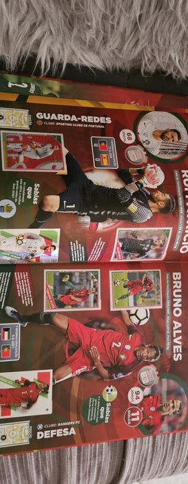 Caderneta da seleção portuguesa completa