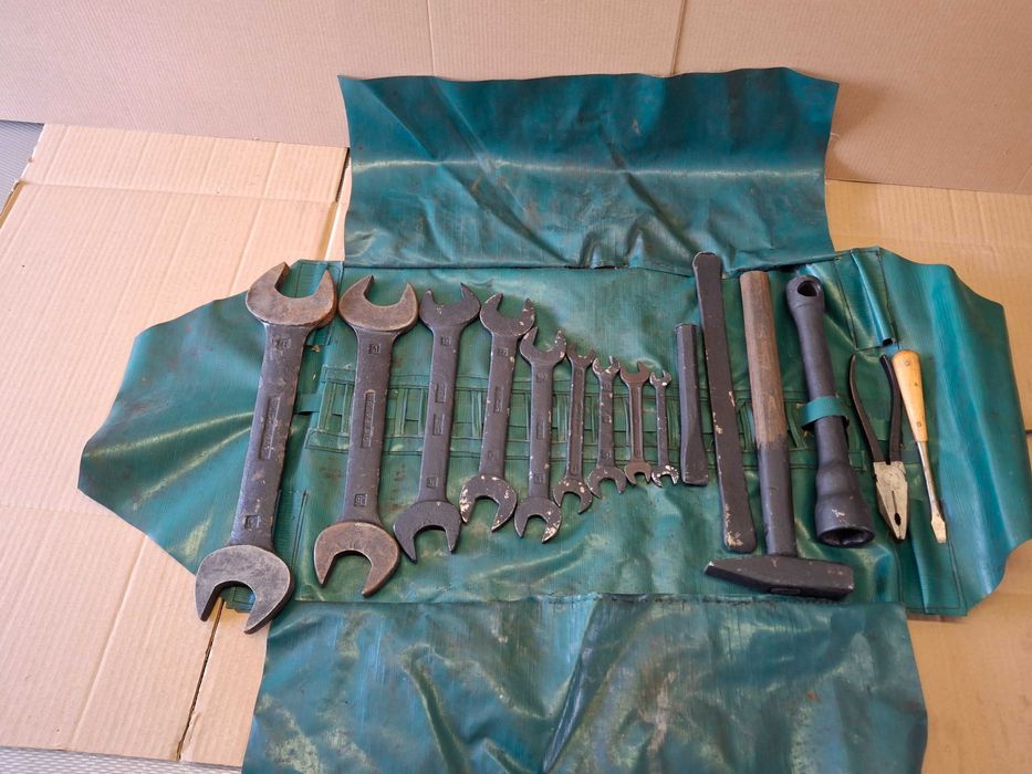 Zestaw narzędzi obsługi pojazdu STAR
