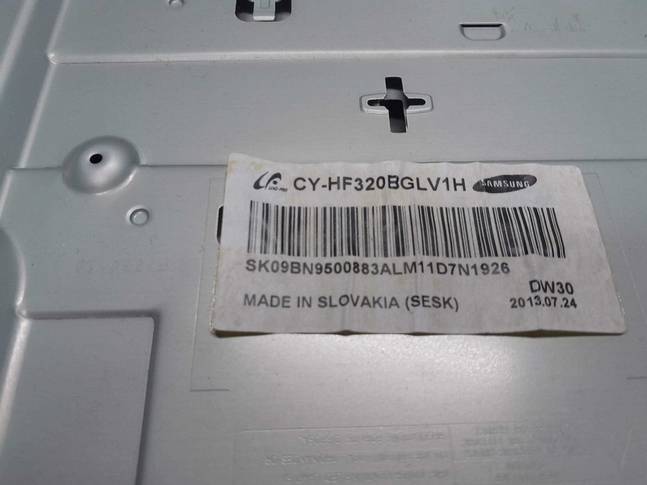 PEÇAS - TV LED 32" - Samsung UE32F5000AW - com Ecrã Partido!!!