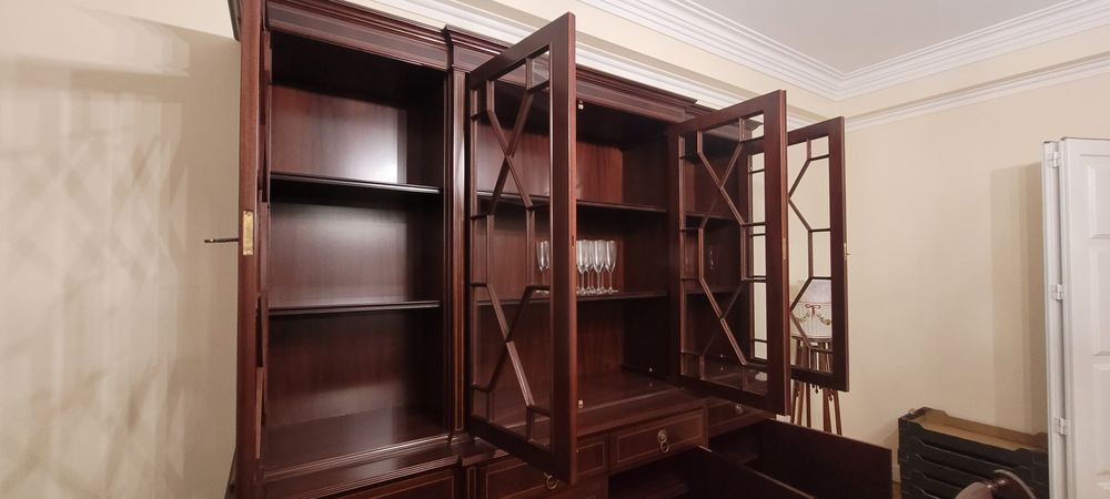 Louçeiro em mogno maciço estilo inglês