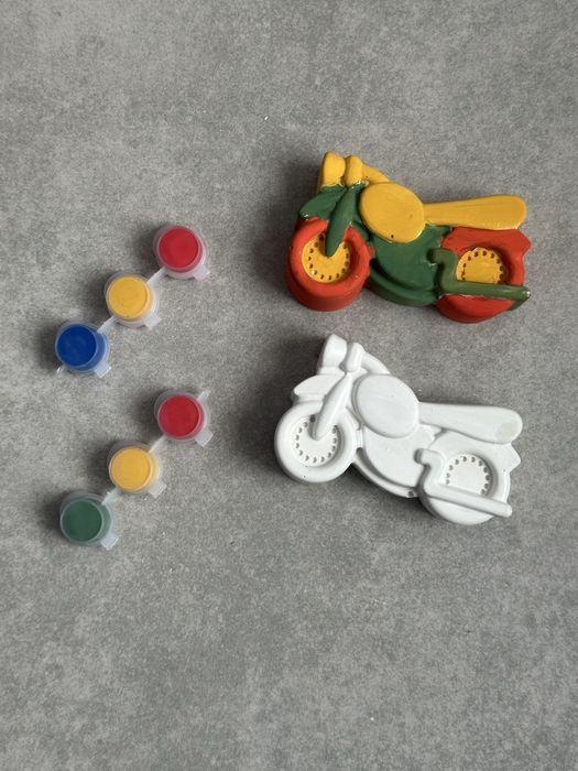 розмальовки, подарунки діткам від іменн