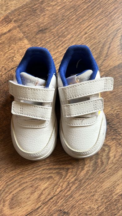 Кросівки  adidas дитячі 20 р