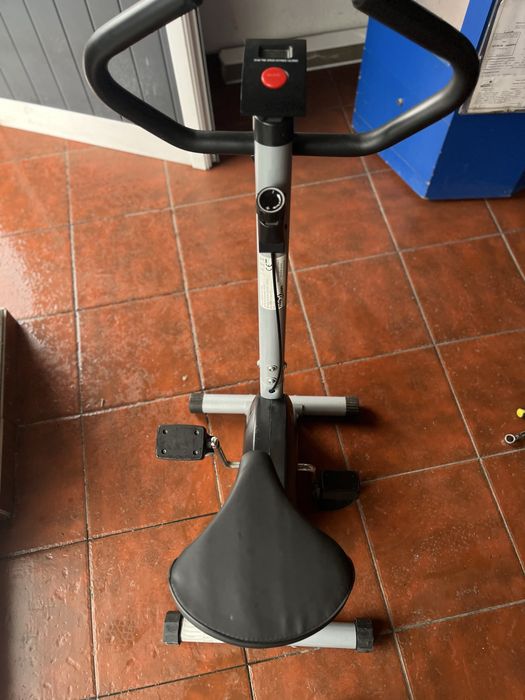 Bicicleta estática442278951896360961