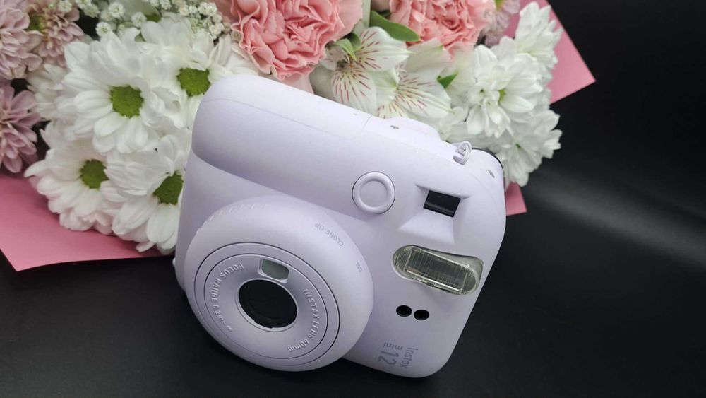 Aparat FUJIFILM INSTAX MINI 12 + Etuii Komis Redi