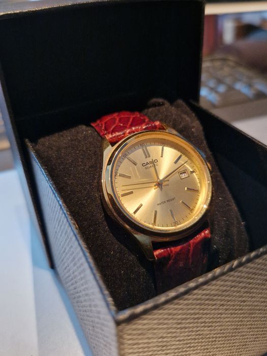 Relógio Casio MTP-1183Q-9ADF