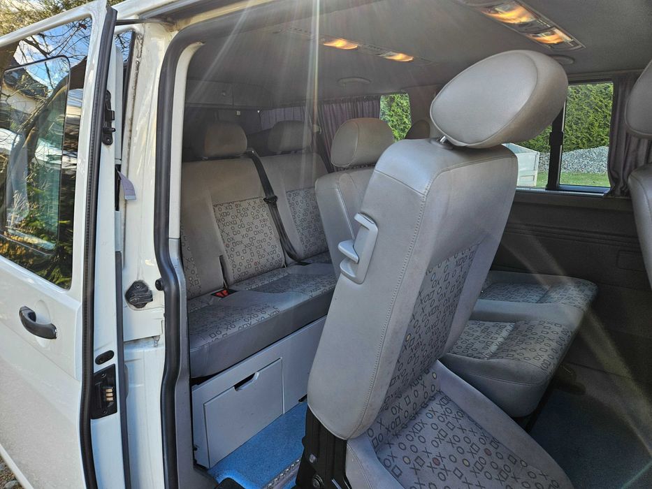 Volkswagen T5 Caravelle 2.5 TDI 4Motion