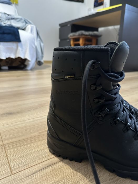 Берці Lowa на gore tex
